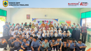 Wujudkan Lingkungan Aman bagi Pelajar, Dinsos KBPP Pemalang Gelar Puspaga Goes to School di SMPN 4 Randudongkal